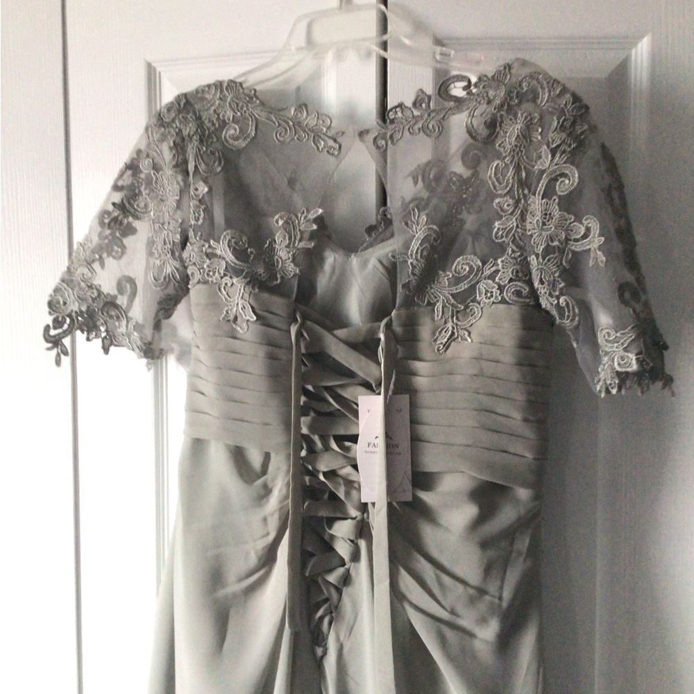 Formal Gown - Picture 5 of 8